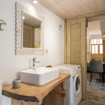 Crescendo Splantzia アパート ハニア