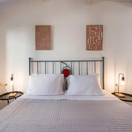 Crescendo Splantzia Apartment *