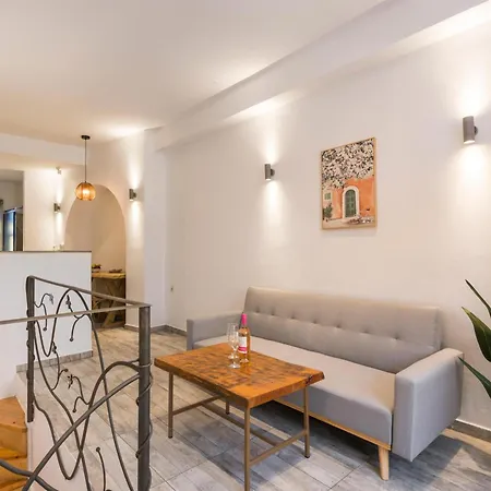 Crescendo Splantzia Apartment