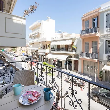 Crescendo Splantzia Apartment